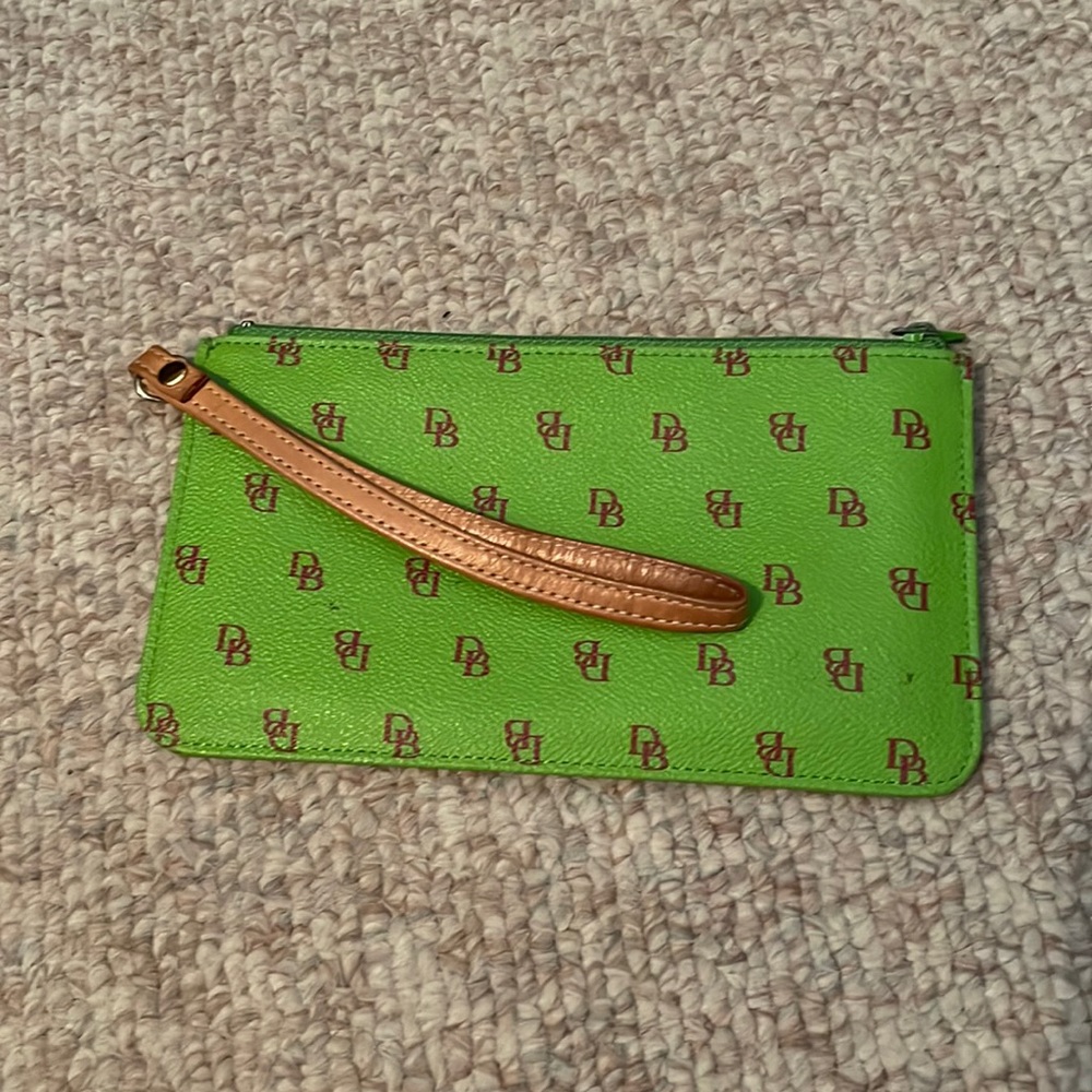 Dooney & Bourke wristlet